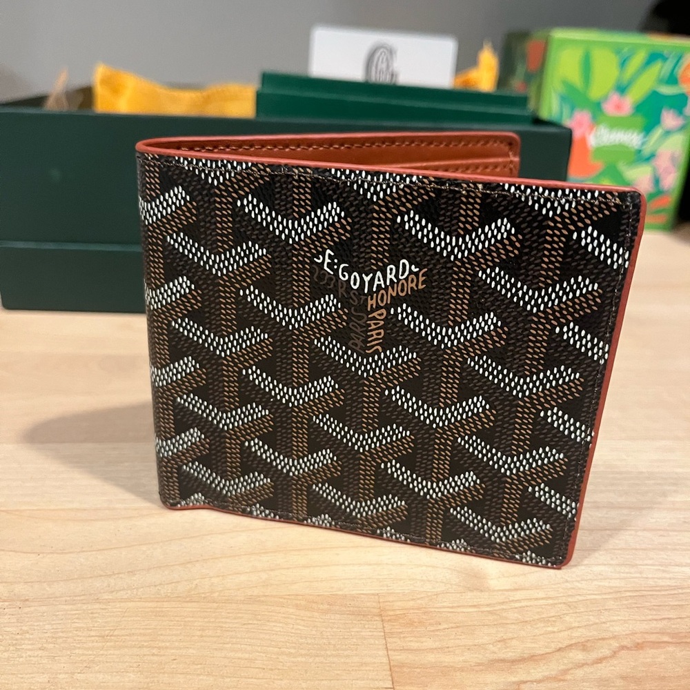 Gray Patterned Men's Wallet